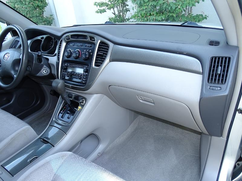 Toyota Highlander 2WD 2003
