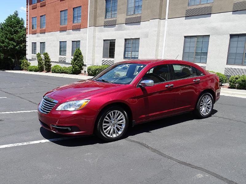 Chrysler 200 Limited 2011