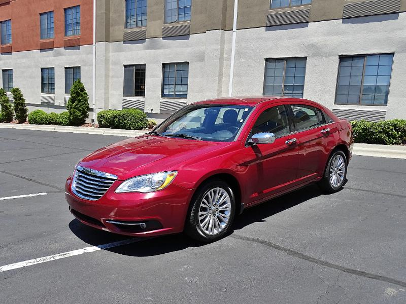 Chrysler 200 Limited 2011
