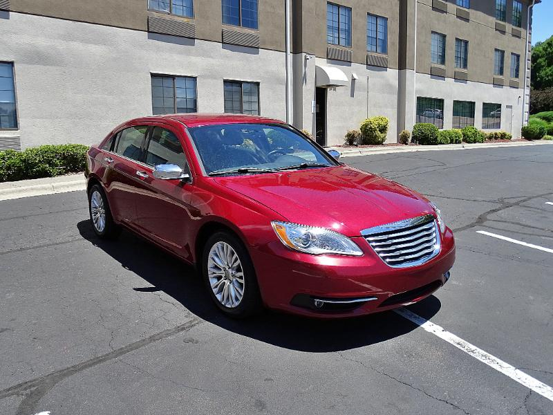 Chrysler 200 Limited 2011