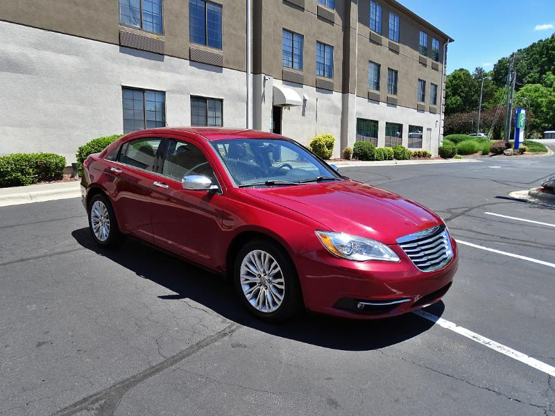Chrysler 200 Limited 2011