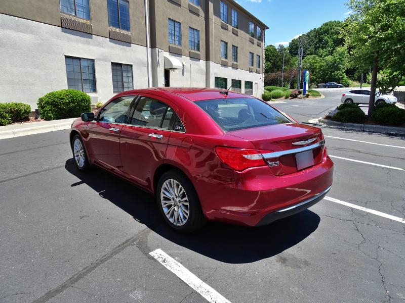 Chrysler 200 Limited 2011