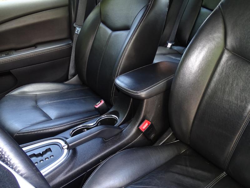 Chrysler 200 Limited 2011