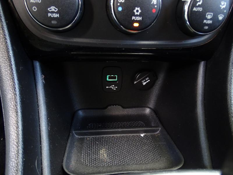 Chrysler 200 Limited 2011