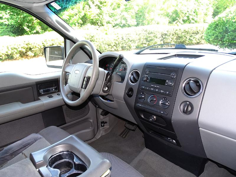 Ford F-150 STX SuperCab 2WD 2004