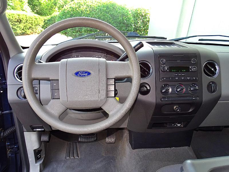 Ford F-150 STX SuperCab 2WD 2004