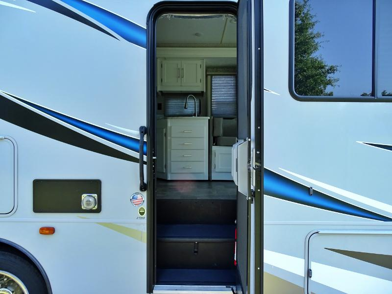 Coachmen Pursuit  2021
