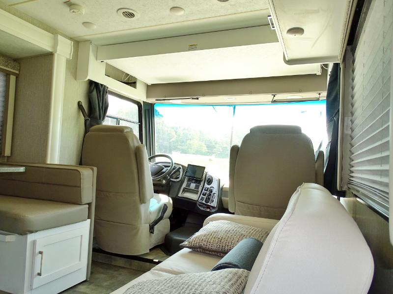 Coachmen Pursuit  2021