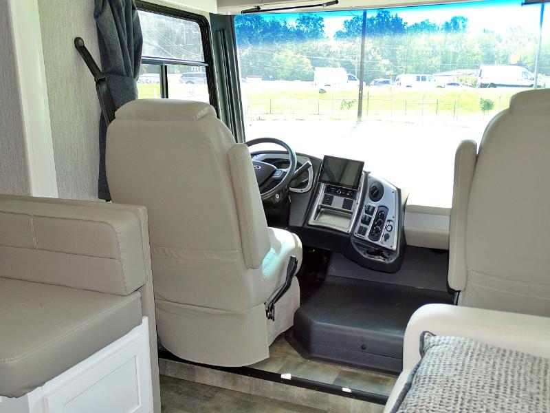 Coachmen Pursuit  2021