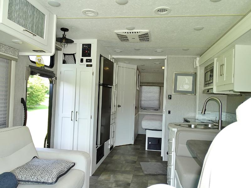 Coachmen Pursuit  2021