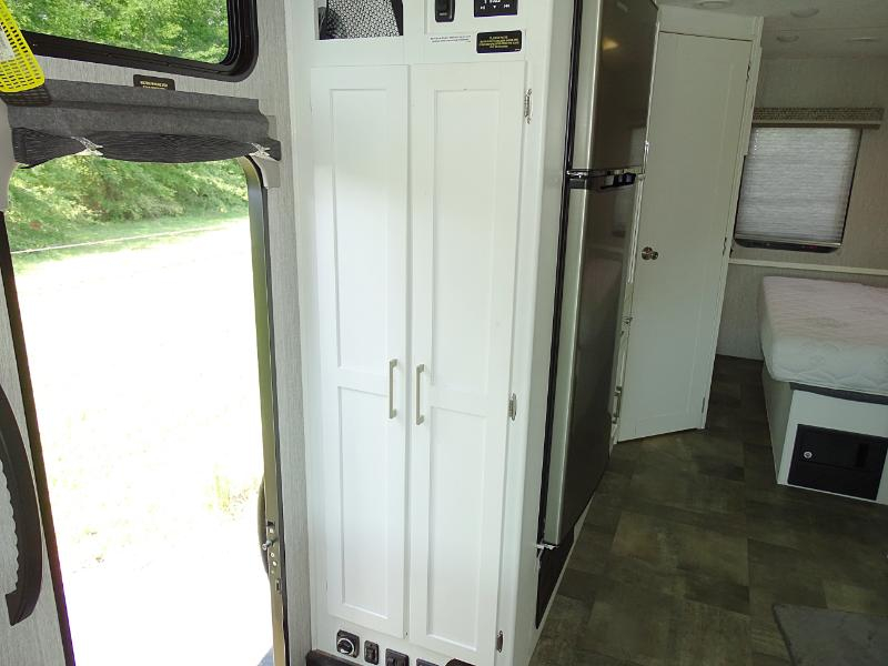 Coachmen Pursuit  2021