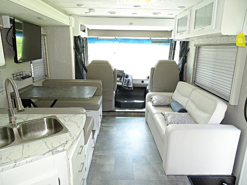 Coachmen Pursuit  2021