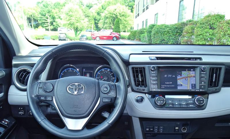 Toyota RAV4 Limited AWD 2018