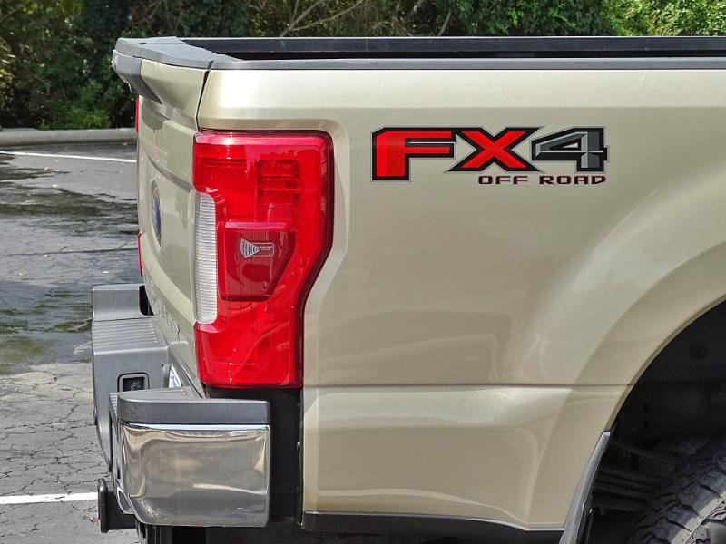 Ford F-350 SD Lariat Crew Cab 4WD 2017