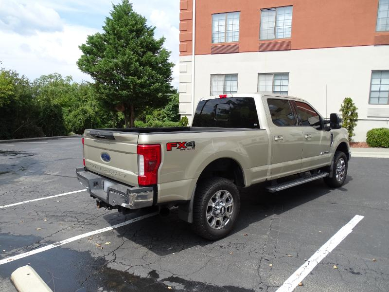 Ford F-350 SD Lariat Crew Cab 4WD 2017