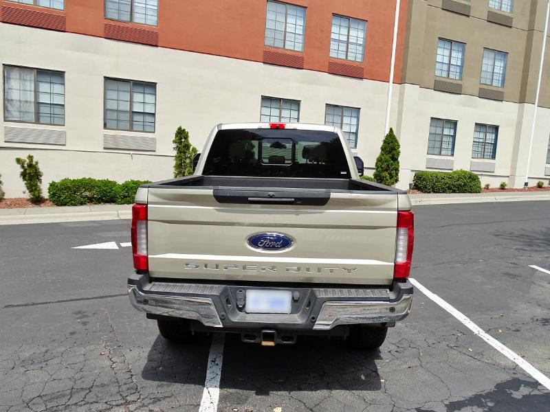 Ford F-350 SD Lariat Crew Cab 4WD 2017