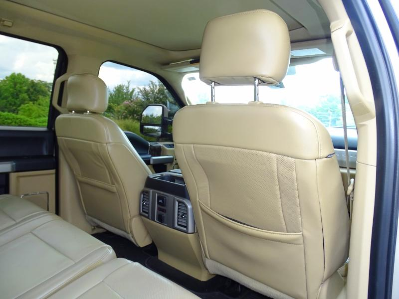 Ford F-350 SD Lariat Crew Cab 4WD 2017