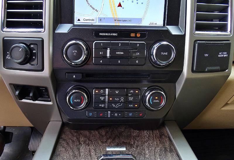 Ford F-350 SD Lariat Crew Cab 4WD 2017