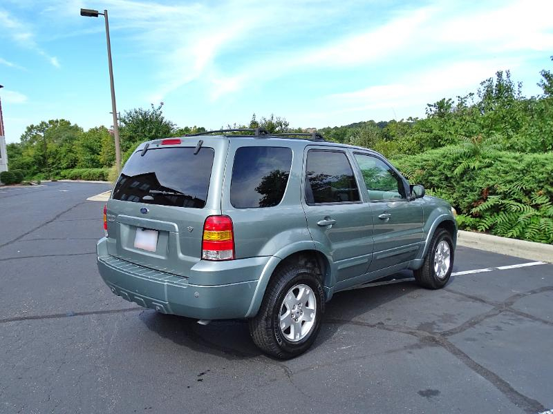 Ford Escape Limited 2WD 2006