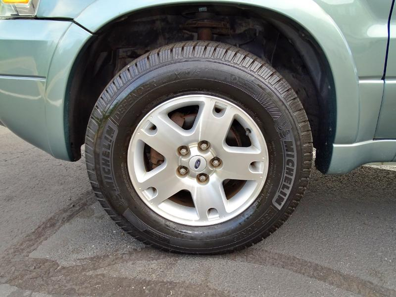 Ford Escape Limited 2WD 2006