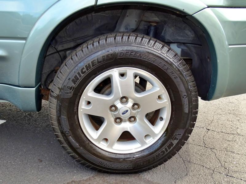 Ford Escape Limited 2WD 2006