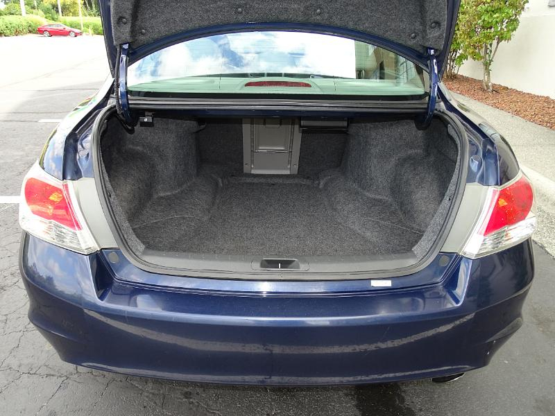 Honda Accord EX-L Sedan AT 2010