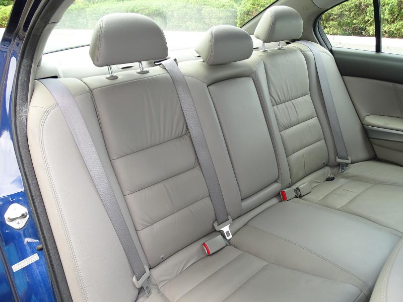 Honda Accord EX-L Sedan AT 2010