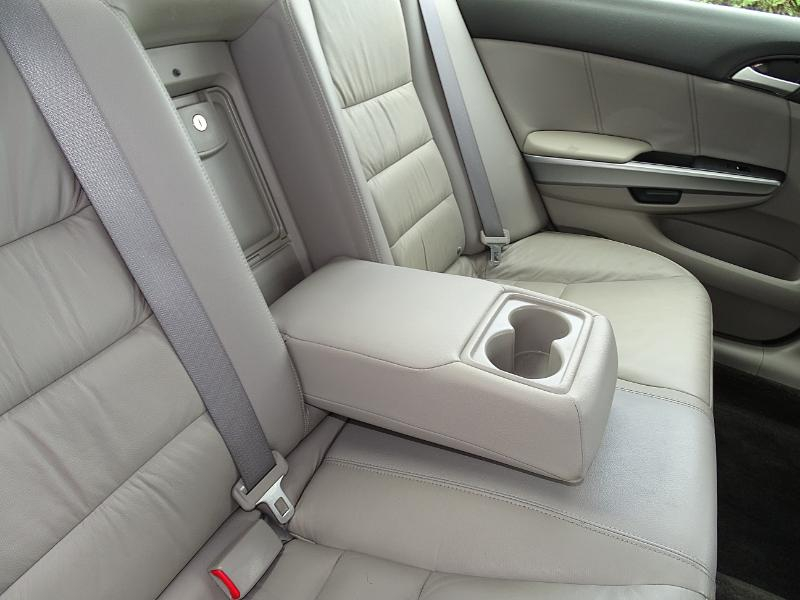 Honda Accord EX-L Sedan AT 2010
