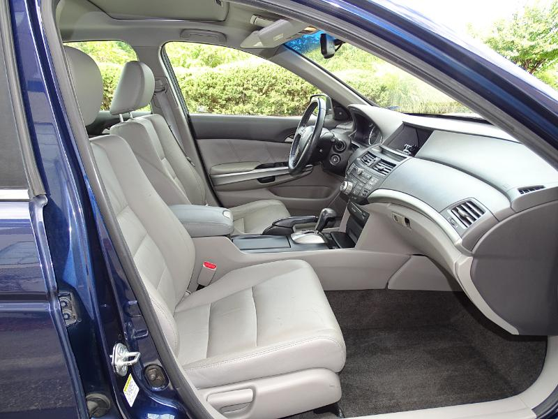 Honda Accord EX-L Sedan AT 2010