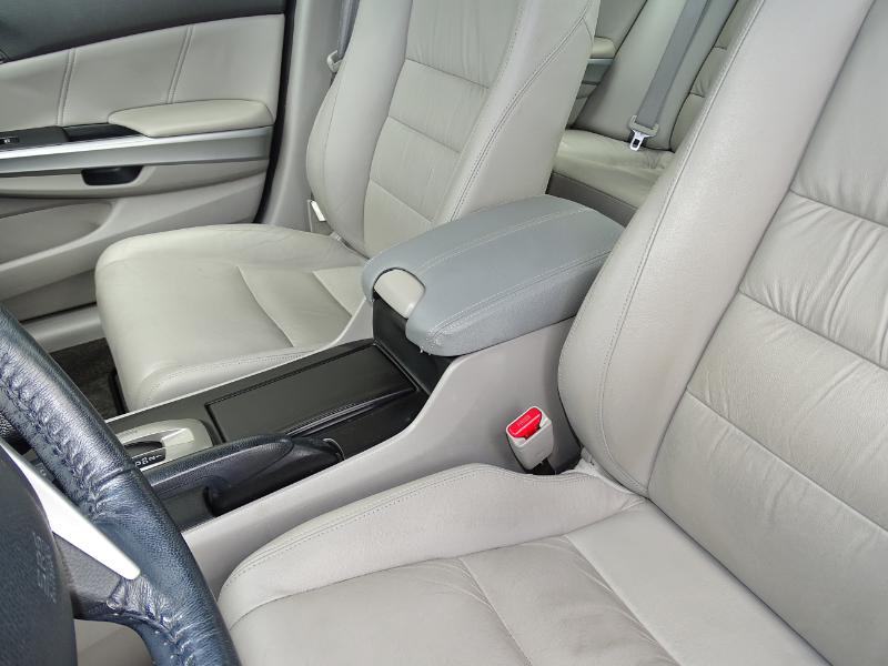 Honda Accord EX-L Sedan AT 2010