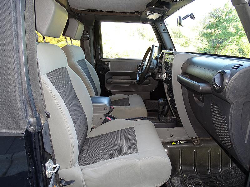 Jeep Wrangler Sport 4WD 2010