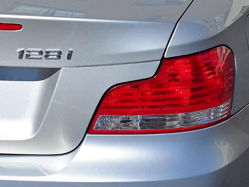 BMW 1-Series 128i Convertible 2011