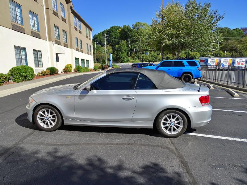 BMW 1-Series 128i Convertible 2011
