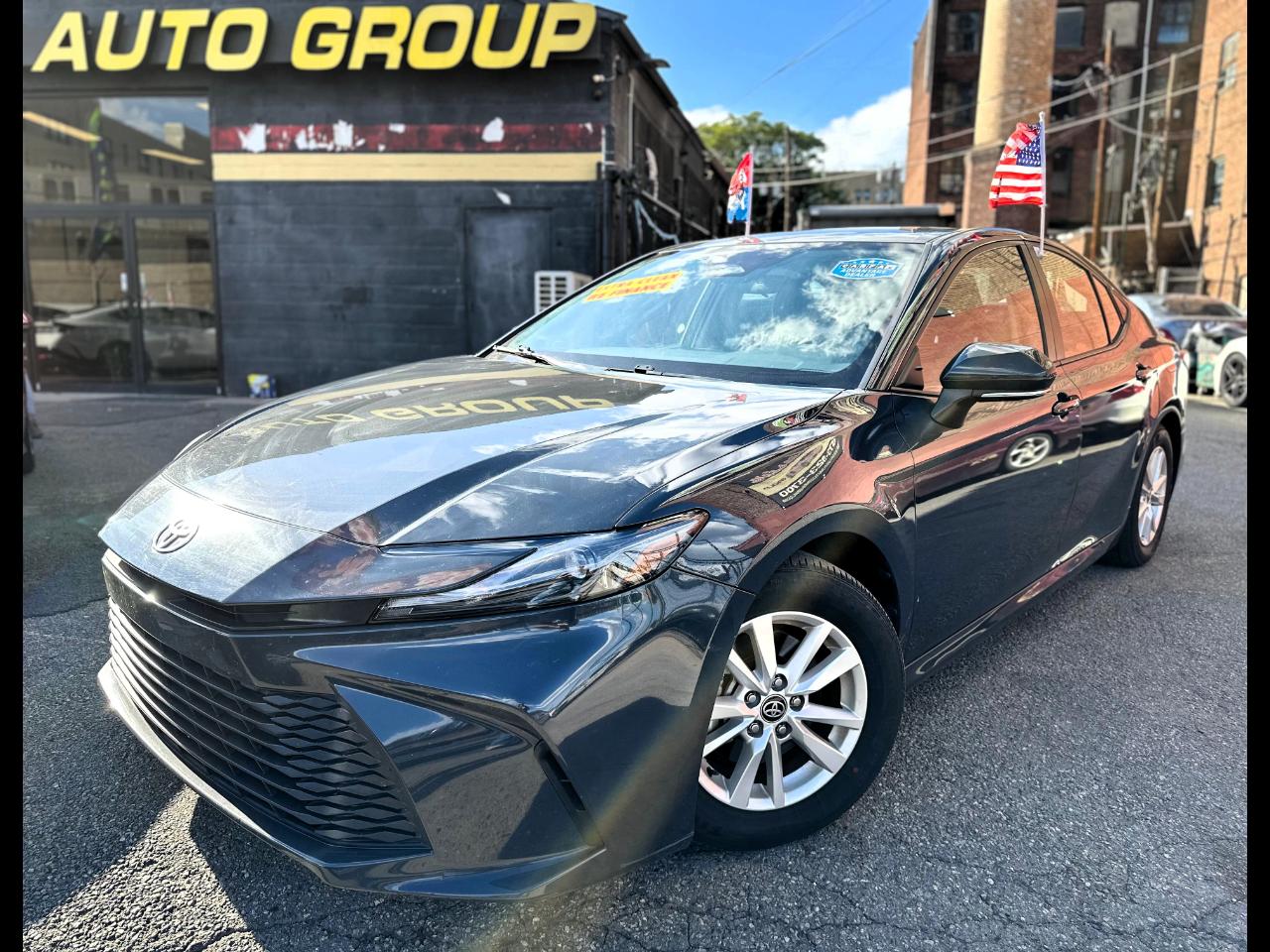 2025 Toyota Camry Hybrid XLE