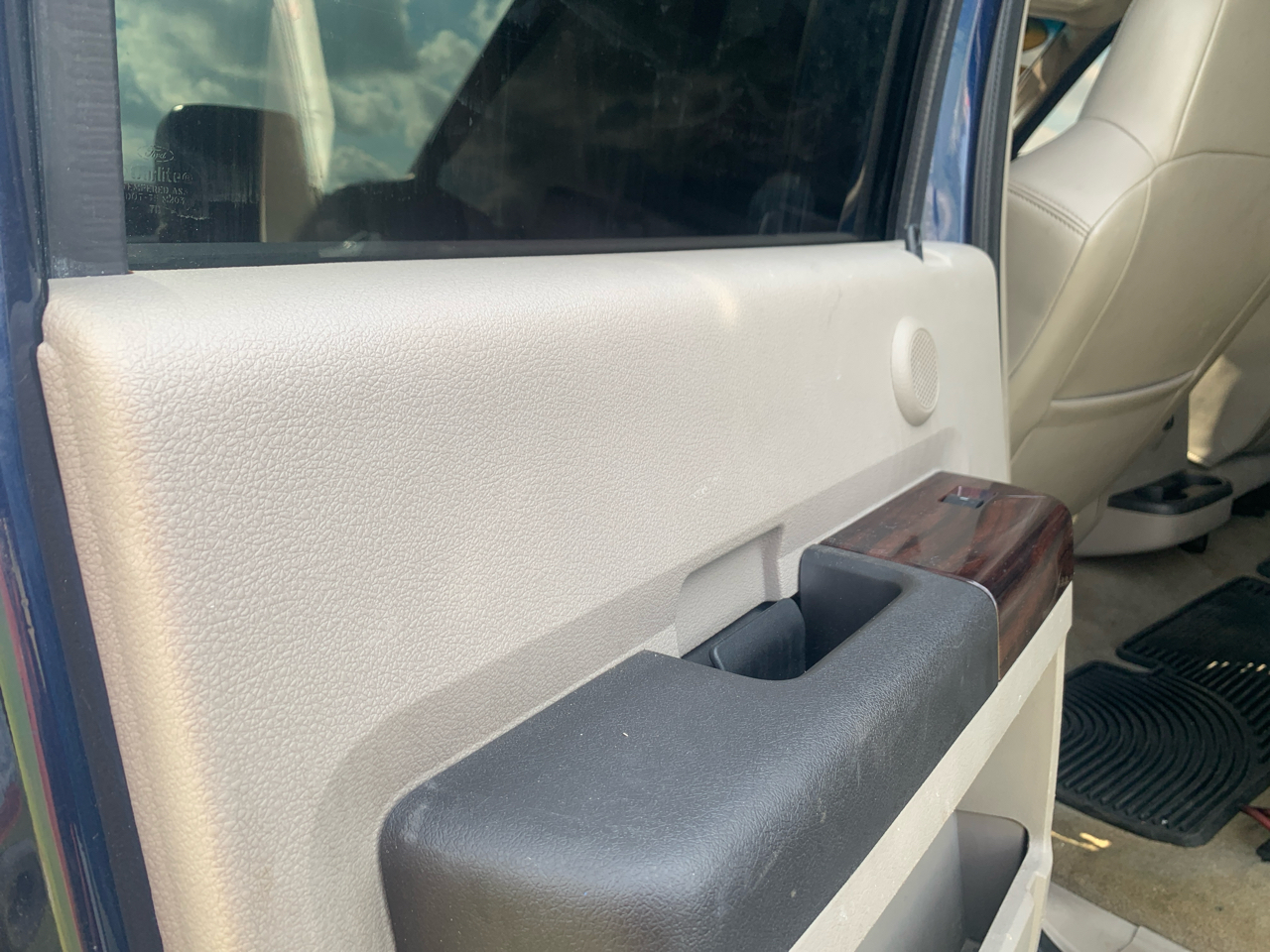 Ford Super Duty F-350 DRW 4WD Crew Cab 156" Lariat 2008 Ford Super Duty F-350 DRW 4WD Crew Cab 156" Lariat 2008