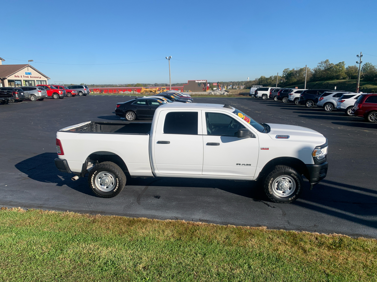 RAM 2500 Tradesman 4x4 Crew Cab 6'4" Box 2021 RAM 2500 Tradesman 4x4 Crew Cab 6'4" Box 2021