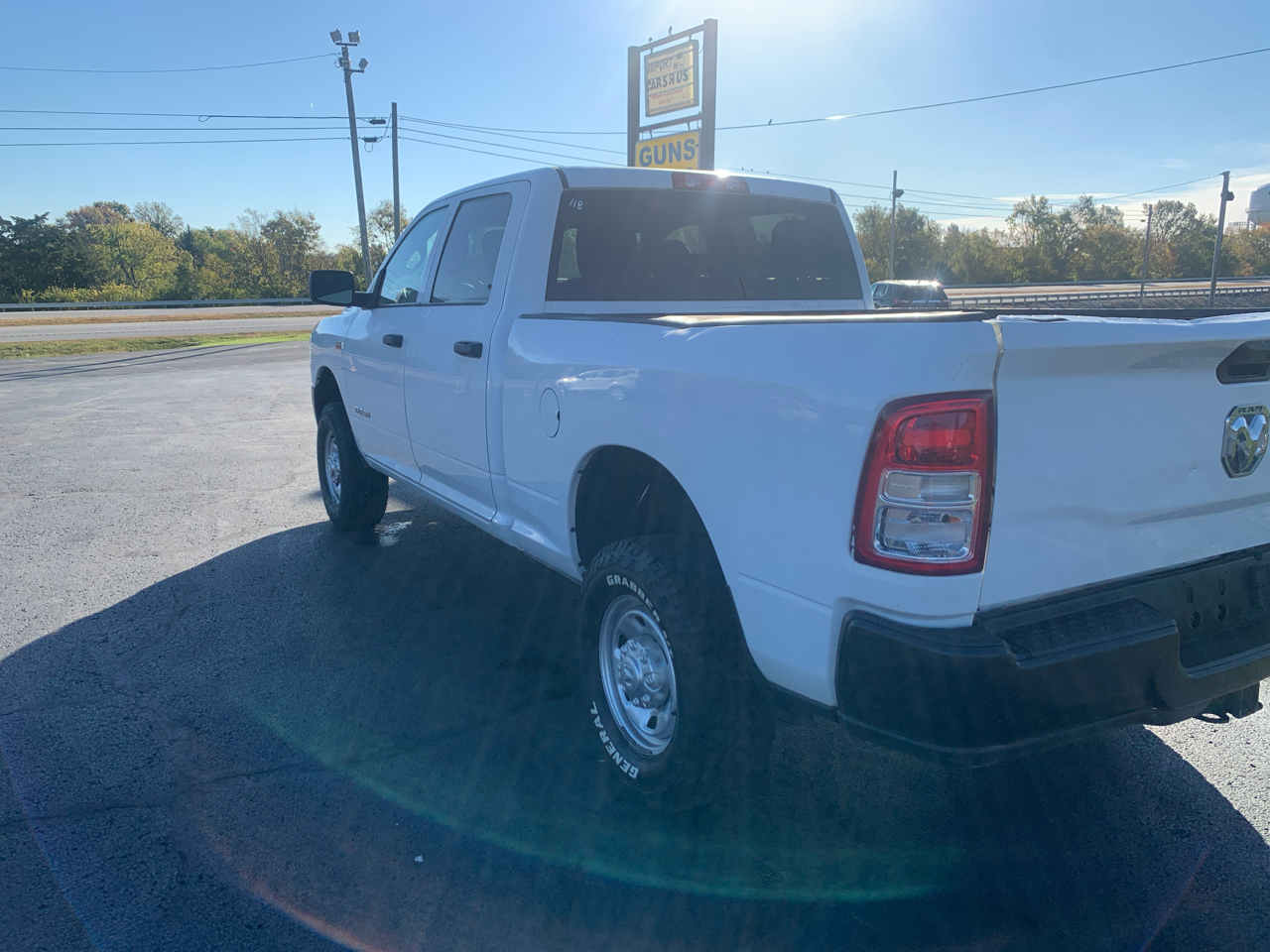 RAM 2500 Tradesman 4x4 Crew Cab 6'4" Box 2021 RAM 2500 Tradesman 4x4 Crew Cab 6'4" Box 2021