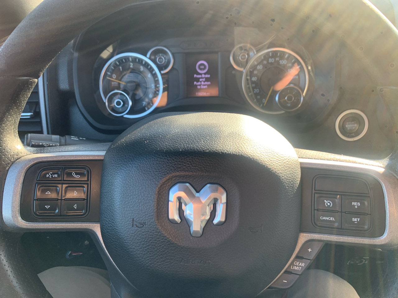 RAM 2500 Tradesman 4x4 Crew Cab 6'4" Box 2021 RAM 2500 Tradesman 4x4 Crew Cab 6'4" Box 2021