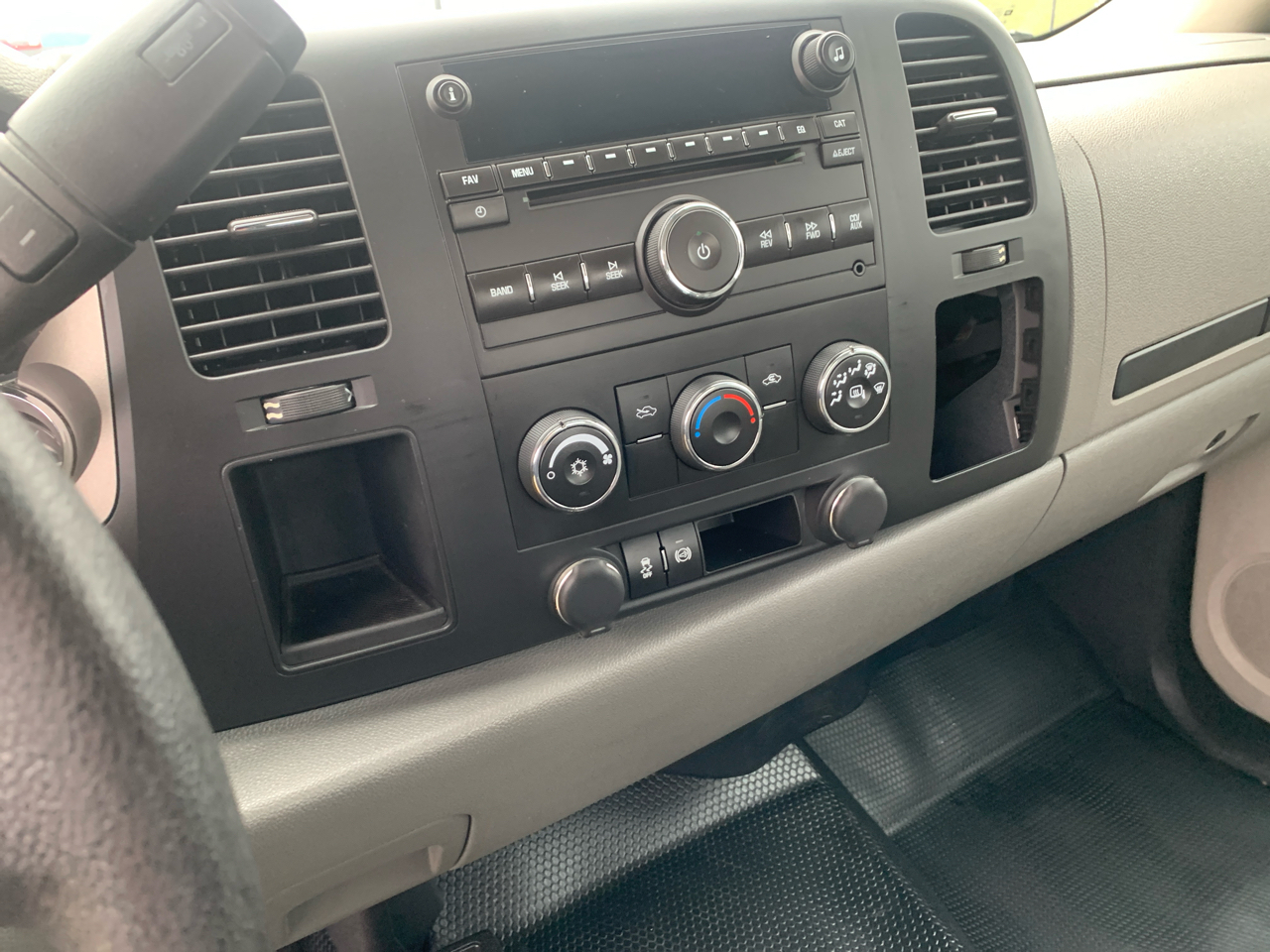 Chevrolet Silverado 3500HD 4WD Crew Cab 167.7" Work Truck 2012