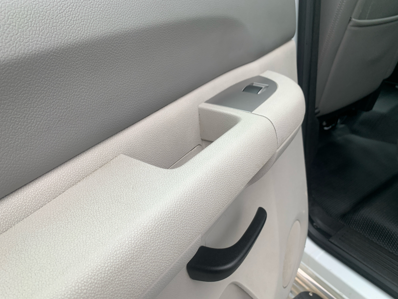 Chevrolet Silverado 3500HD 4WD Crew Cab 167.7" Work Truck 2012