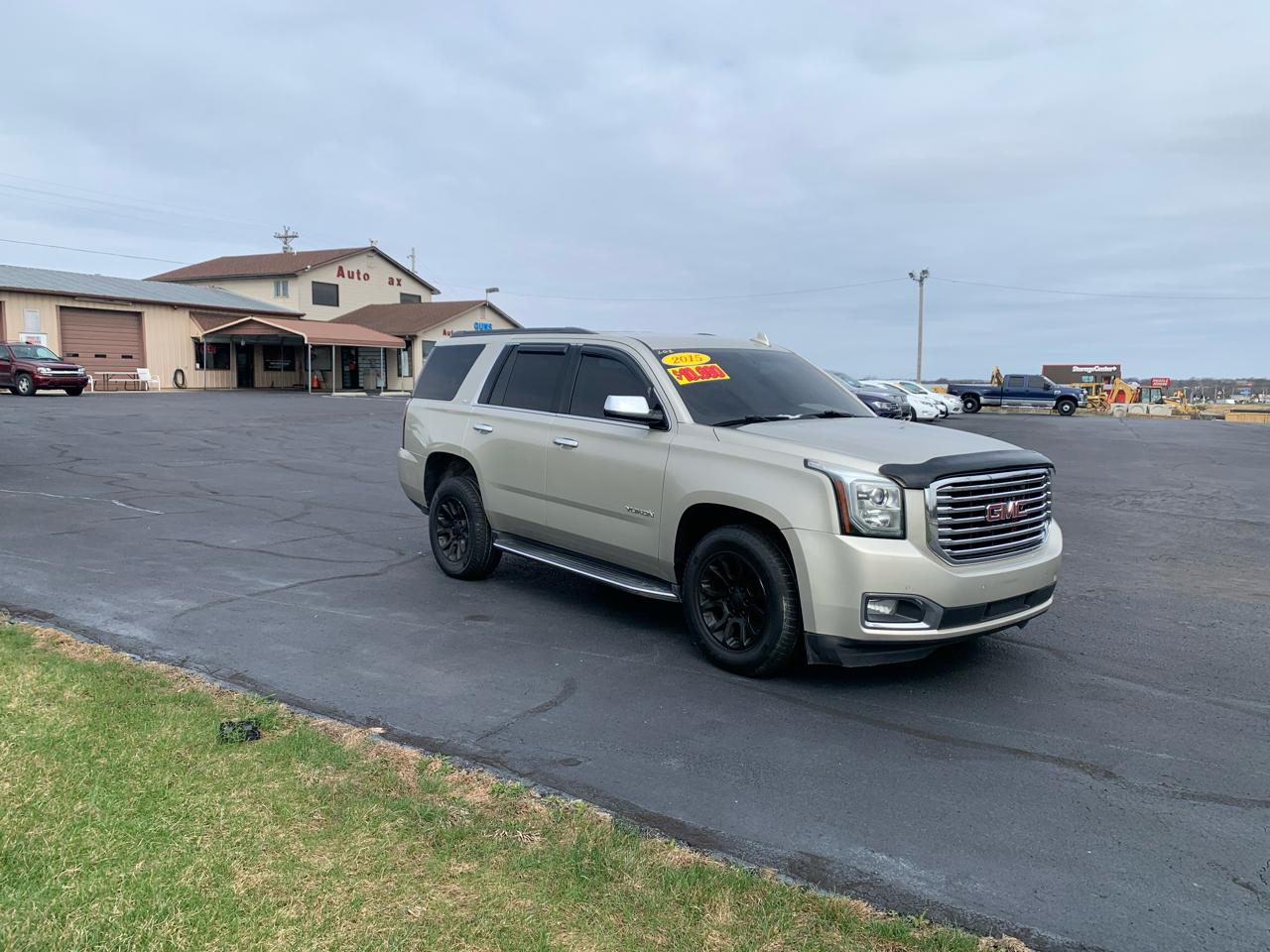 GMC Yukon 2WD 4dr SLE 2015