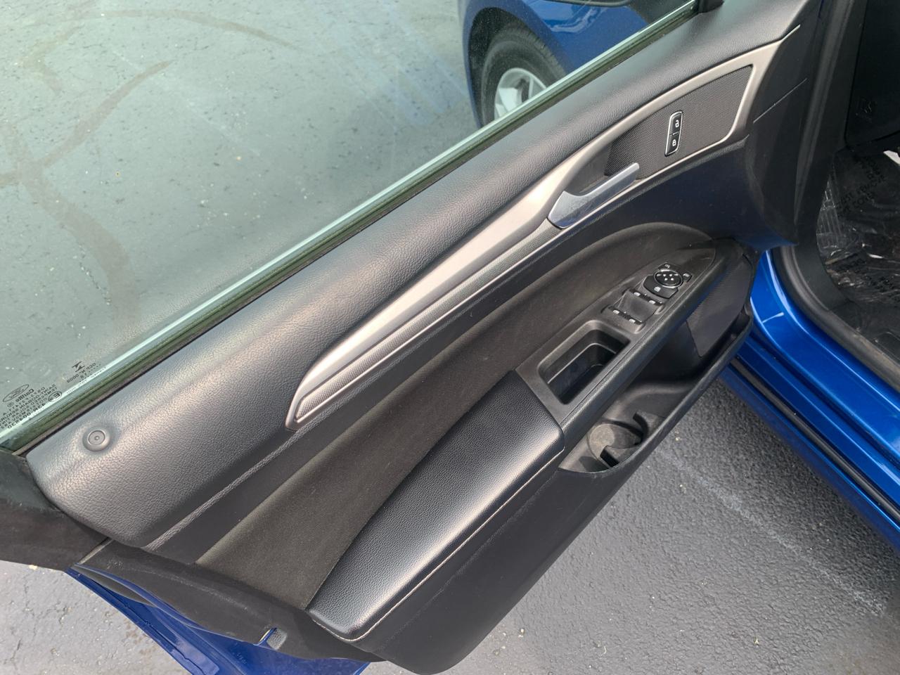 Ford Fusion SE FWD 2018