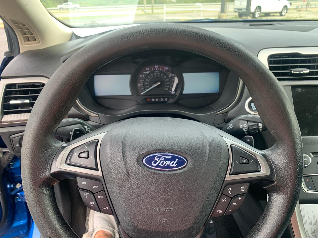 Ford Fusion SE FWD 2018