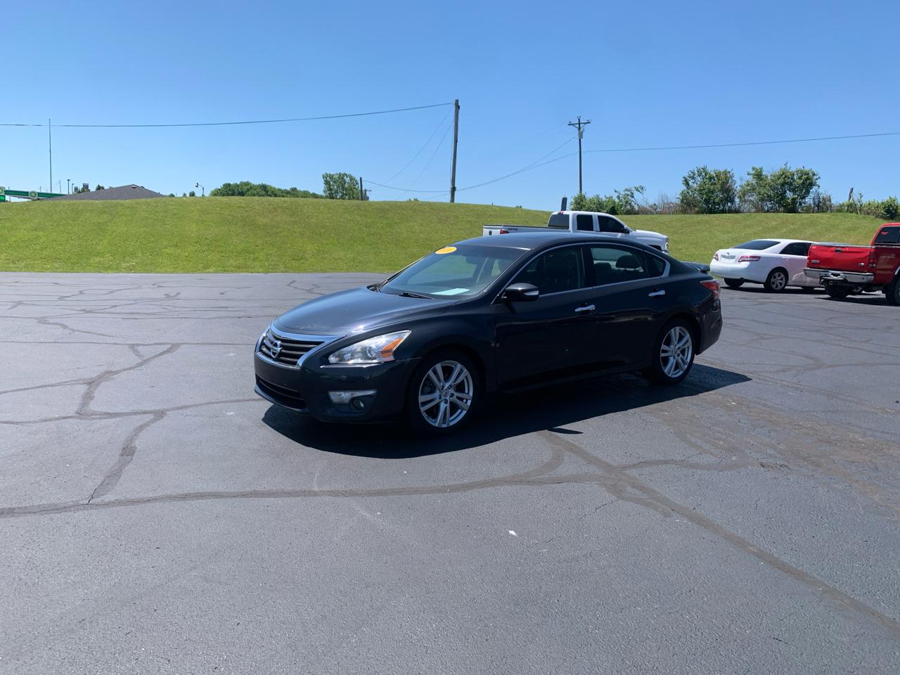 Nissan Altima 4dr Sdn V6 3.5 SL 2014