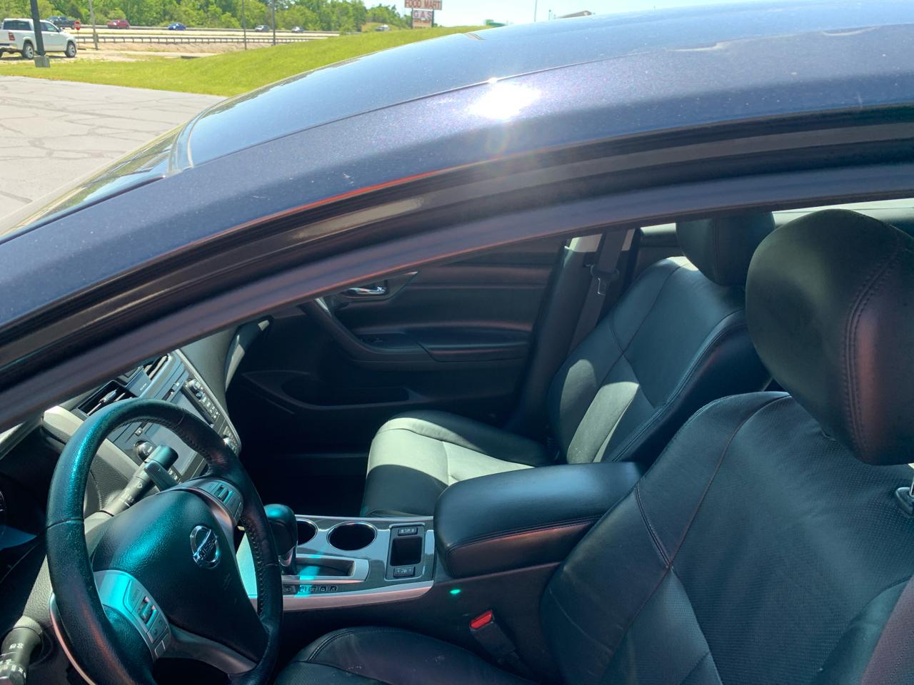 Nissan Altima 4dr Sdn V6 3.5 SL 2014