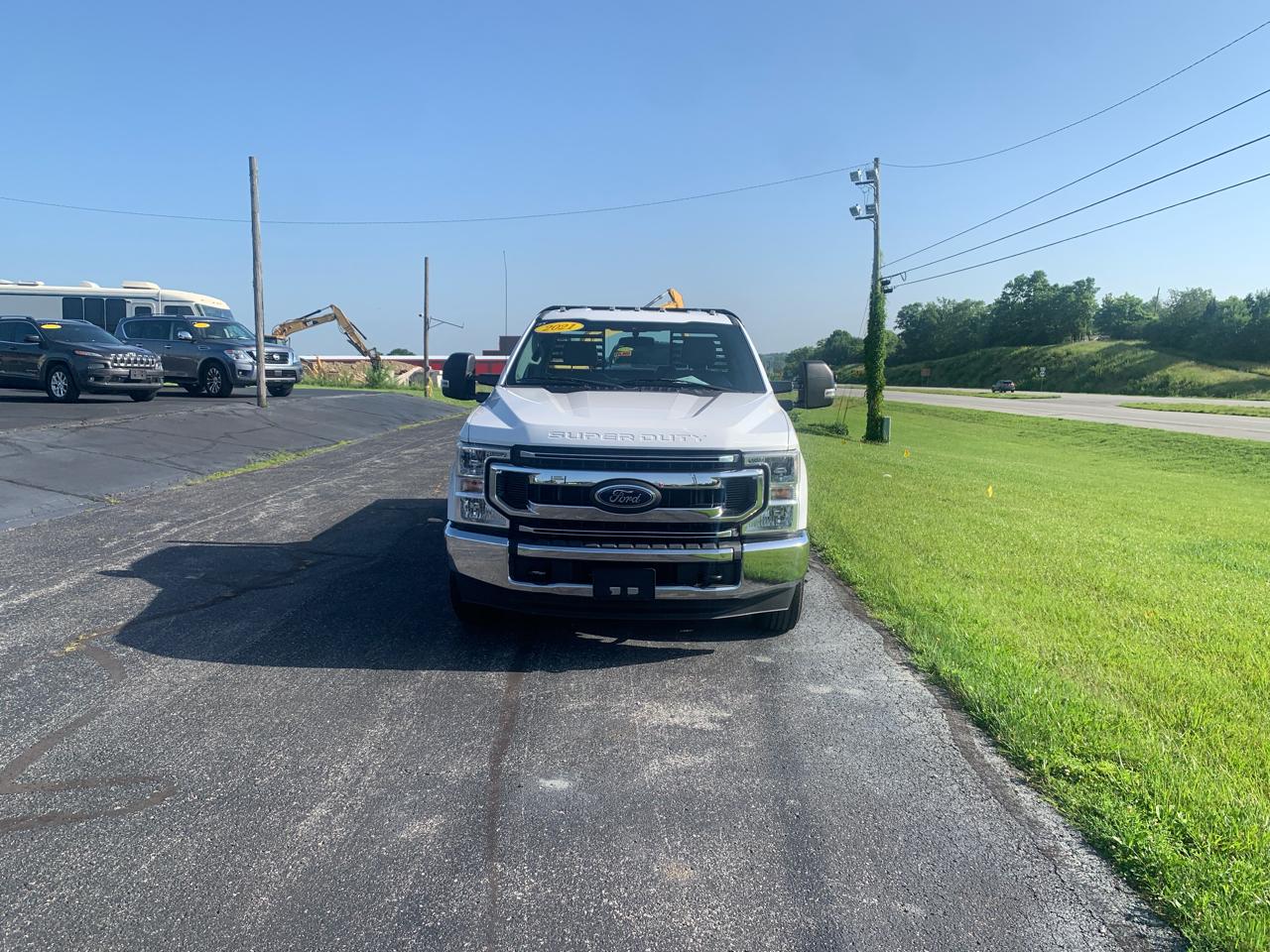 Ford Super Duty F-350 DRW XL 2WD Reg Cab 145" WB 60" CA 2021