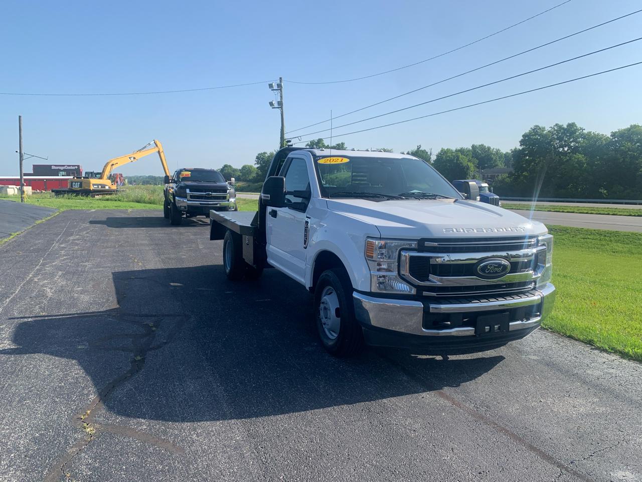 Ford Super Duty F-350 DRW XL 2WD Reg Cab 145" WB 60" CA 2021