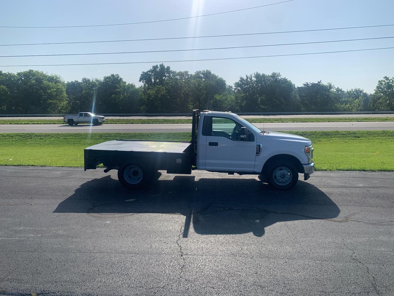 Ford Super Duty F-350 DRW XL 2WD Reg Cab 145" WB 60" CA 2021