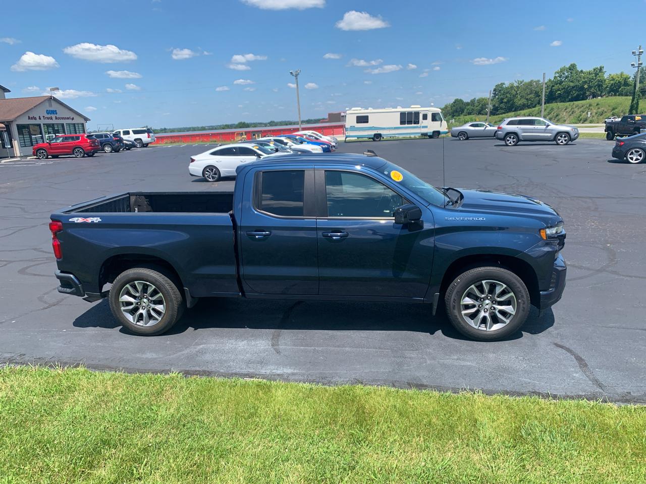 Chevrolet Silverado 1500 4WD Double Cab 147" RST 2020