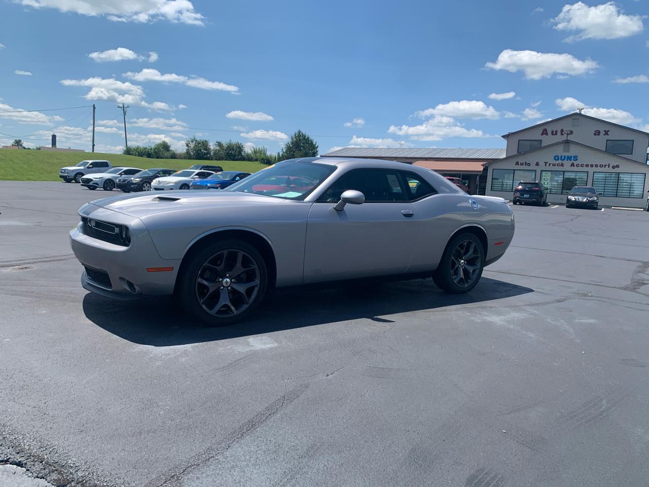Dodge Challenger SXT Plus RWD 2018